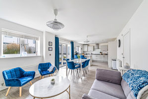 Photo 17- click for photo gallery